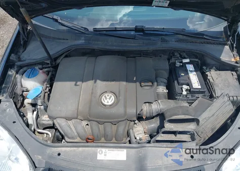 2010 Volkswagen Jetta Se z USA, uszkodzony, nr VIN 3VWRZ7AJ3AM024737